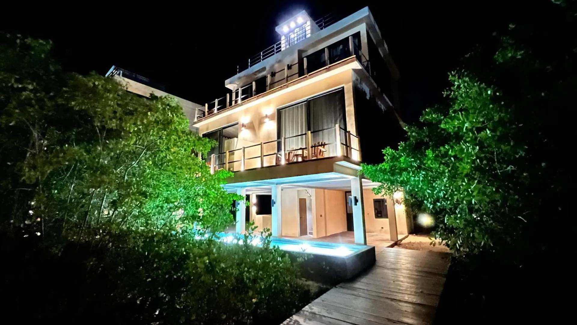Caiman Habitat Tulum Beach Hotel